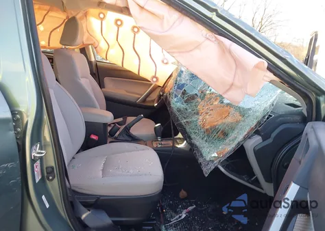 2017 Subaru Forester 2.5I Premium z USA, uszkodzony, nr VIN JF2SJAEC1HH436952